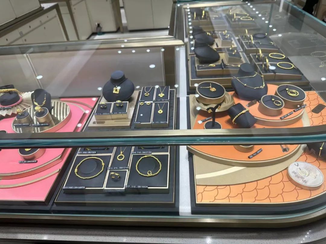 实探丨黄金又爆了!重回750元大关