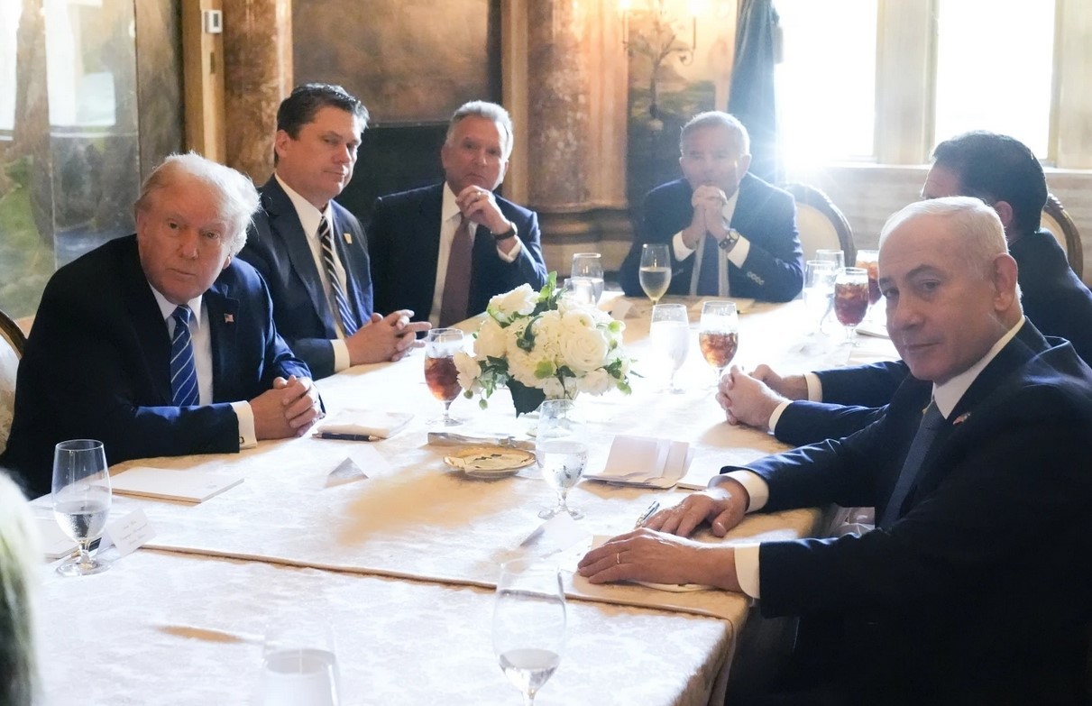 美媒:内塔尼亚胡到海湖庄园见特朗普,系两人近4年来首次面对面