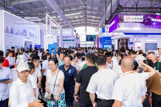 来金融展city walk,收获不一样的style!免费入场券限量领取!