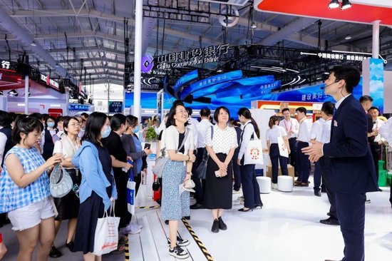 来金融展city walk,收获不一样的style!免费入场券限量领取!